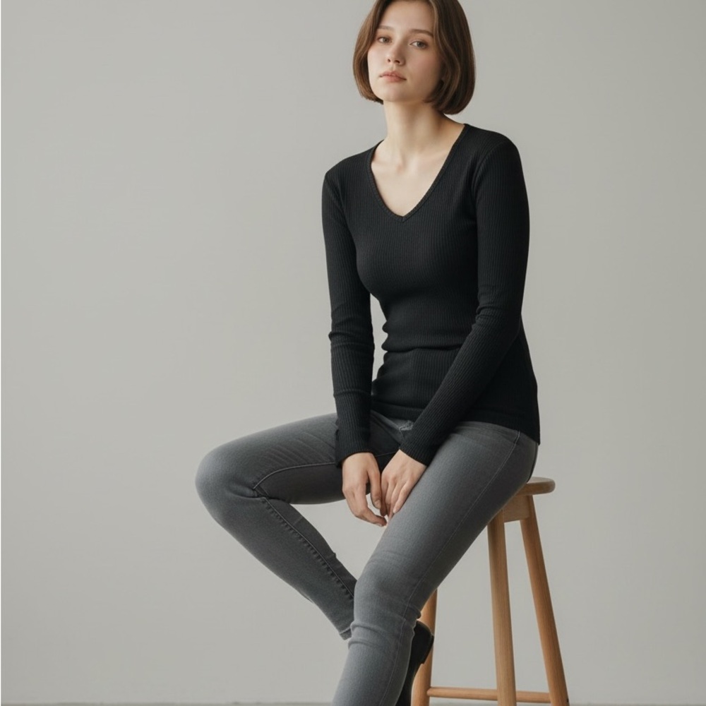 Bella Black Ribbed Long Sleeve V-Neck Top
